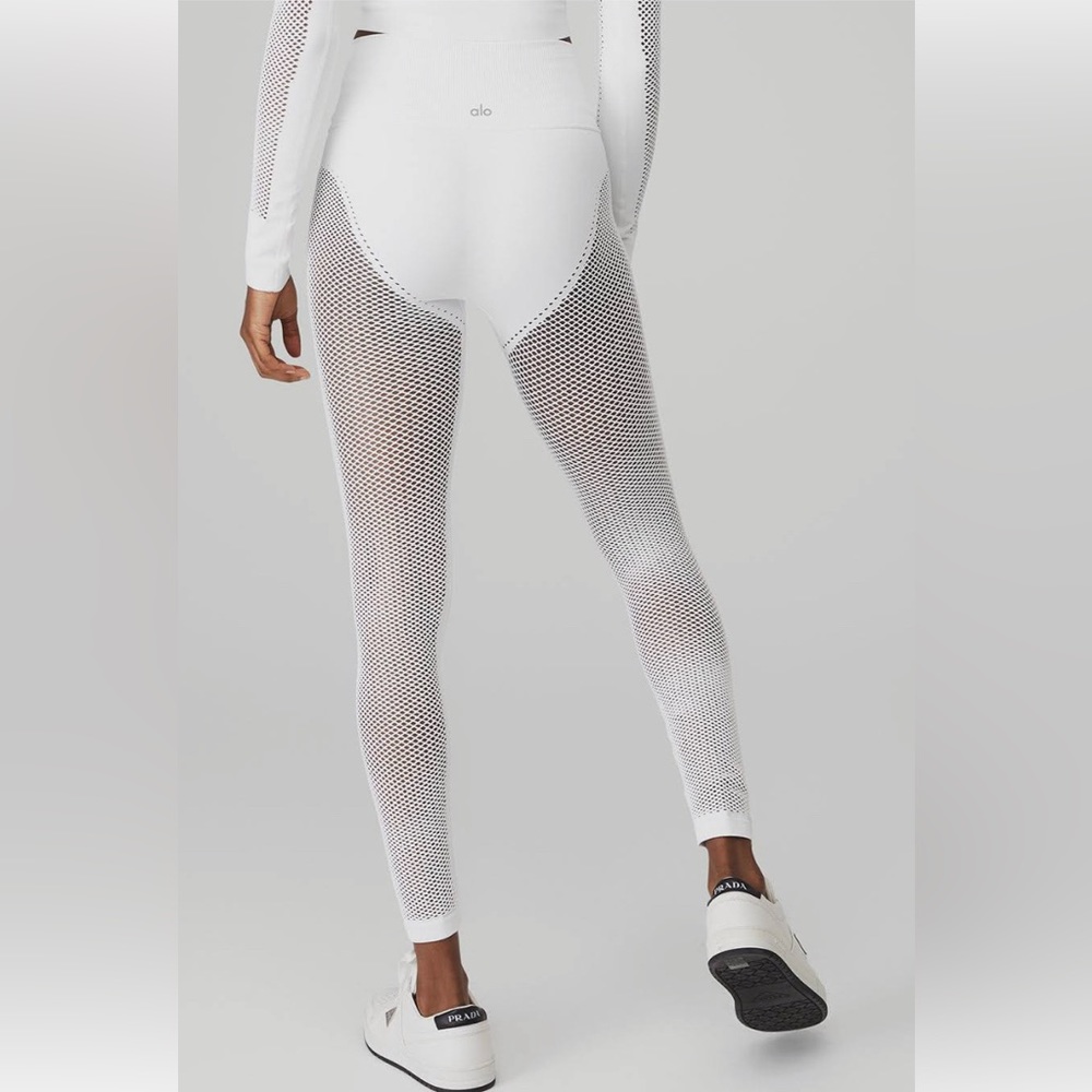 Alo Yoga *NWT Seamless High-Waist 7/8 Limitless Open Air Legging - Size M